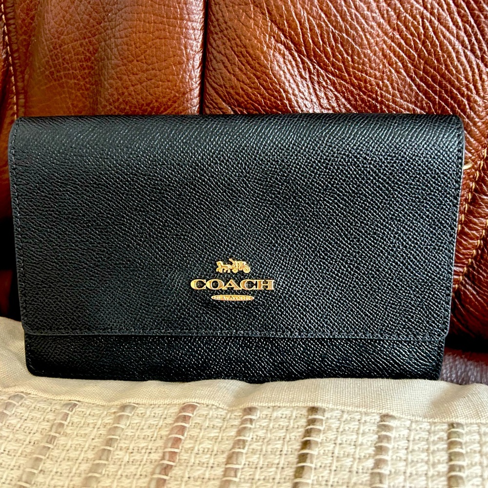 EUC Coach Leather Purse